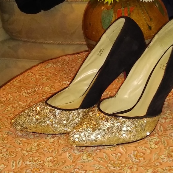 Black and gold heels - Picture 2 of 2